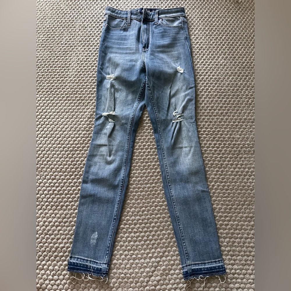 Hollister Women’s Skinny Distressed Jeans - Blue